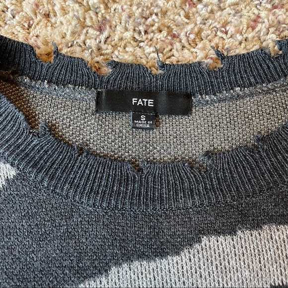 Fate Camo Sweater - Picture 7 of 7
